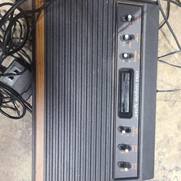 Atari video system - Picture 1 of 3